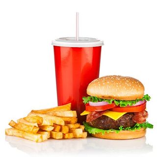 Hamburguesa completa de ternera + patatas + cerveza 