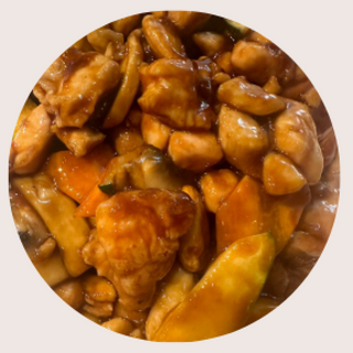 Pollo Salteado con Almendras