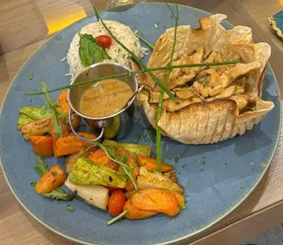 Émincés de poulet sauce blanche