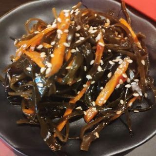 6. Ensalada con Salsa Sésamo