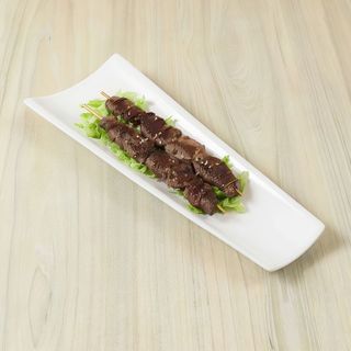 124. Pinchos de ternera (2 piezas)