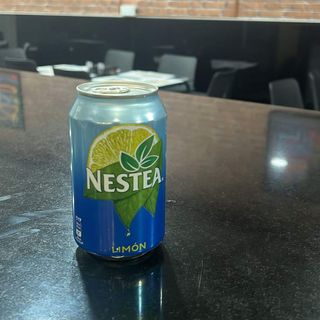 Nestea Té Negro Limón lata 330ml.