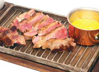 Teleći Tomahawk stek 100g