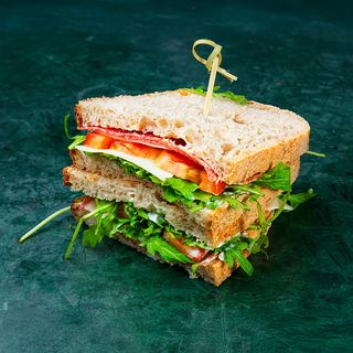 Salami Rustique Milano sendvič