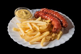 Cârnaţi si cartofi prăjiţi cu muștar