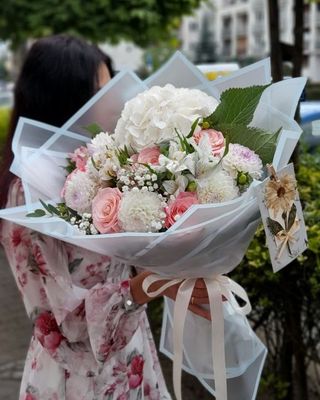 Bukiet kwiatów sezonowych ,rozmiar S