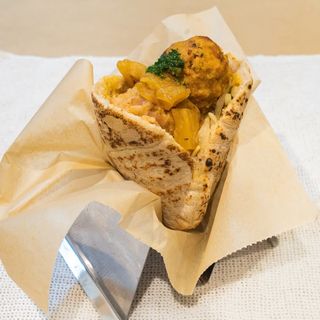 Pita de Pollo con chipotle y piña 