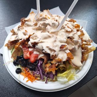 Kebab na super mega talerzu