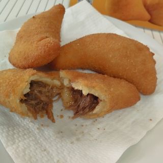 Rissóis de Carne Grande