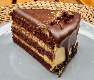 Prajitura cu ciocolata si fistic