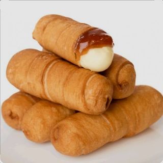 Tequeños de bocadillo y queso