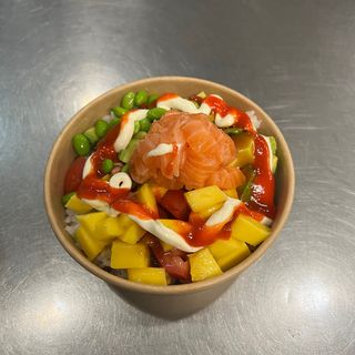  Poke  Salmón Sriracha Picante