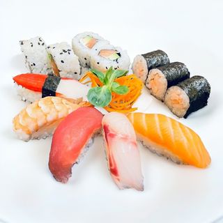 105. Sushi misto piccolo