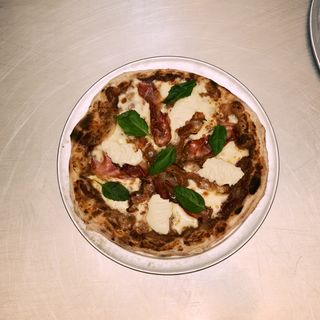 Pizza de Speck y Guanciale 