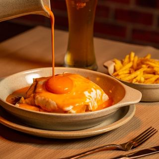 Francesinha Alcatra Meia Dose