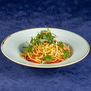 SPAGHETE AGLIO E PEPEROCINI