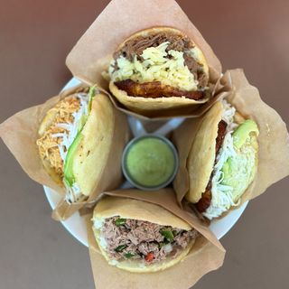 Arepa De Queso Amarillo