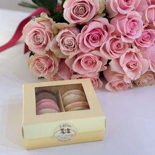 Surpriză “Macarons și roze” (6-9)