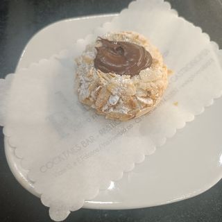 Morbidello di mandorla farcito grande al cioccolato 