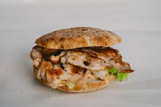 Pulpe de pui în lipie