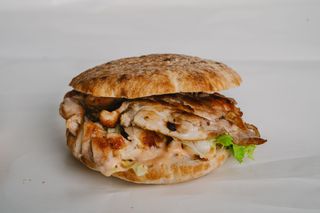 Pulpe de pui în lipie