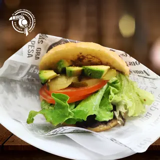 Arepa vegetariana con judias