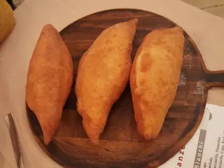 Panzerotto con prosciutto