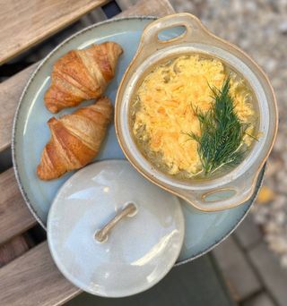 Французький запечений цибулевий суп (300г)