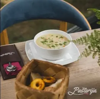 Teleća čorba