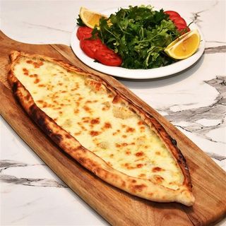 Kaşarli pide