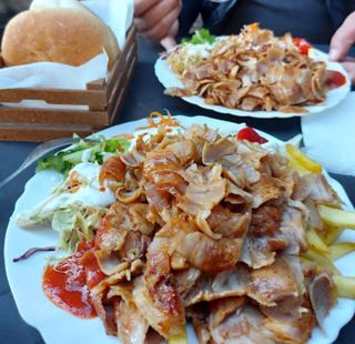 Piatto doner kebab grande