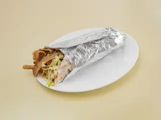 Rollo Kebab Lechuga, Tomate, Cebolla, Carne  Ternera y Salsa Especial Kebab
