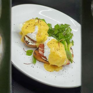 Ouă Benedict
