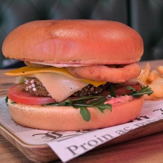 Меню Бургер с киноа и спанак (500г)