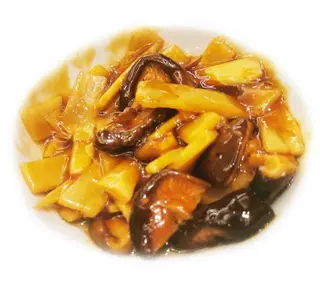 138. Funghi E bambù