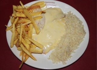 Bife de Peru Com Queijo