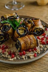 ბადრიჯნის რულეტი ნიგვზის სატენით