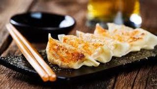 Ravioli giaponese di maiale e verdure