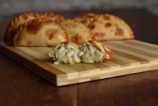 Empanada Jamón Y Roquefort