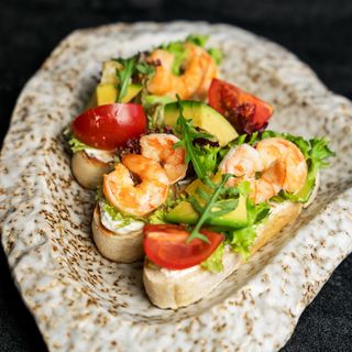 Брускети з авокадо та креветкою, 215 г