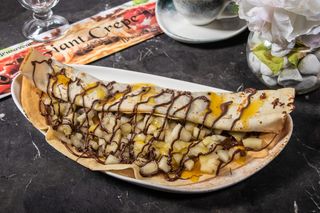 Clatita Uriasa cu Nutella si pepene galben