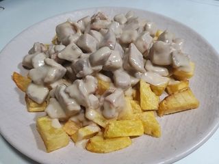 Ración Raxo al Cabrales Con Patatas