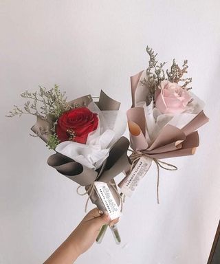 1 ცალი ვარდი  (მიუთითეთ ფერი)