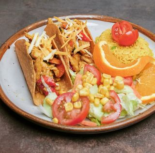 Tacos de pollo y queso