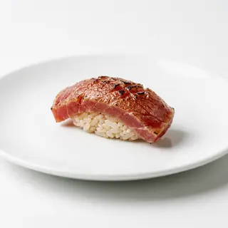 Nigiri De Atún Flameado