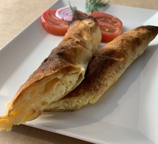 Баница с Яйце и Сирене (1бр)