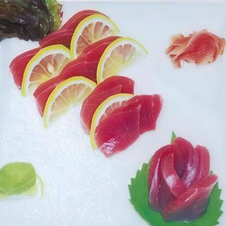 54 - Maguro sashimi (15 piezas)