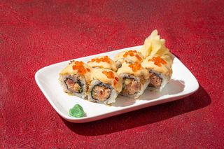 Ролл с тунцом, креветка, икра