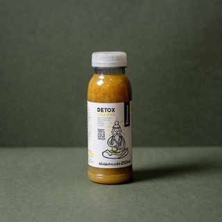 Chia Man (Fruta de la pasión, semillas de chía, mango, manzana y plátano)