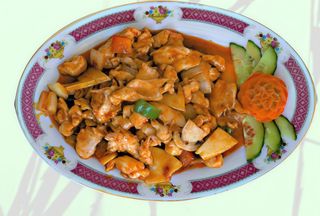 40. Pollo Con Salsa Picante